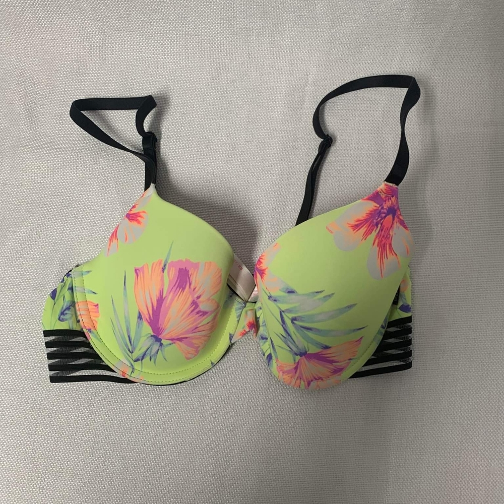 Victoria's Secret bra - size 34C